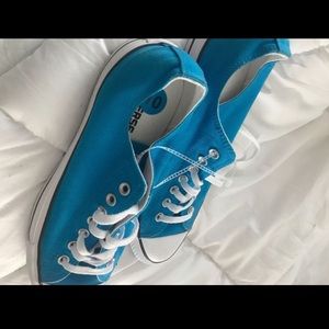 Blue converse! ✨